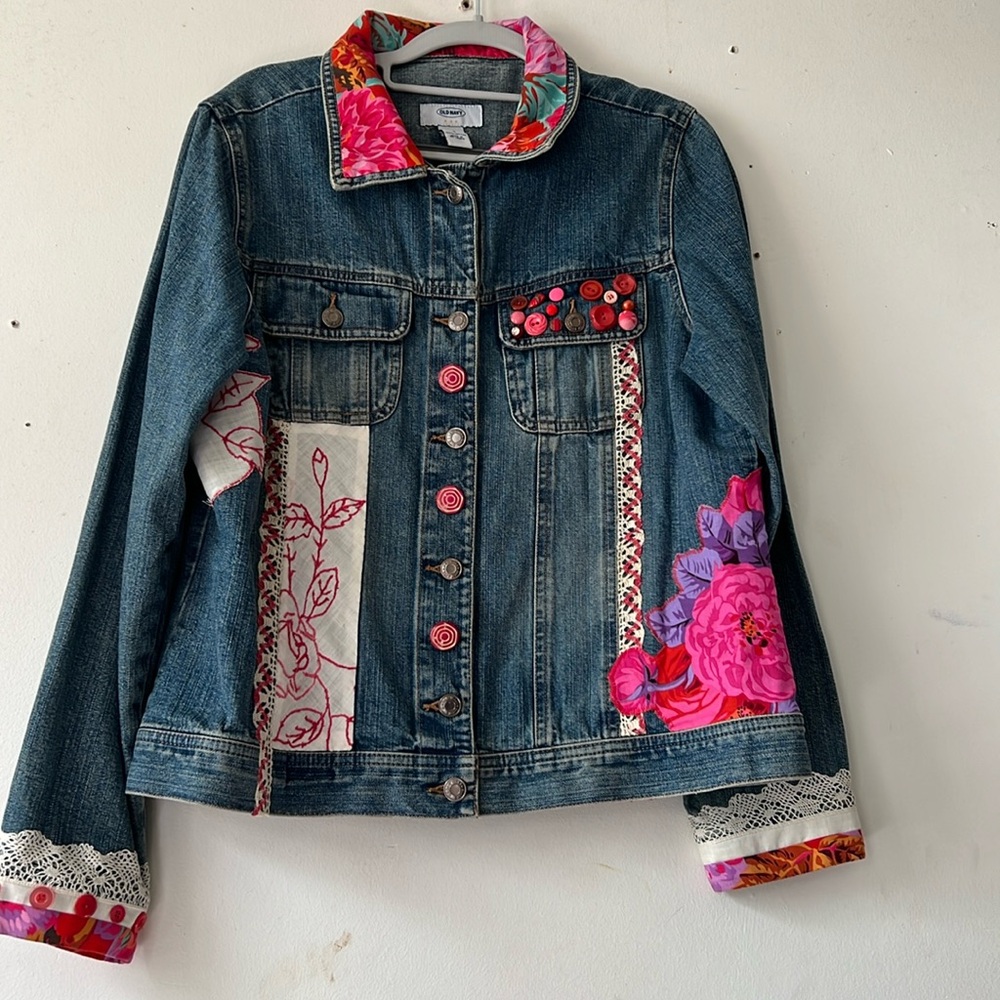 Old Navy novelty size L Jean jacket